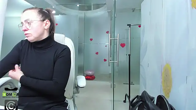 Snapshot of missdominna chatting on April 9, 2026, 2:46 am missdominna online show from April 9, 2026, 2:46 am