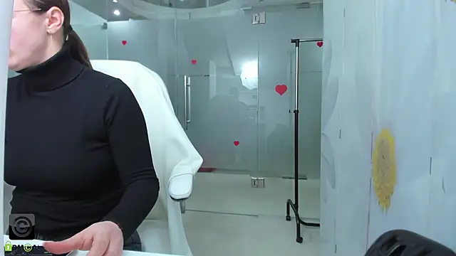 Snapshot of missdominna chatting on March 31, 2026, 2:46 am missdominna online show from March 31, 2026, 2:46 am