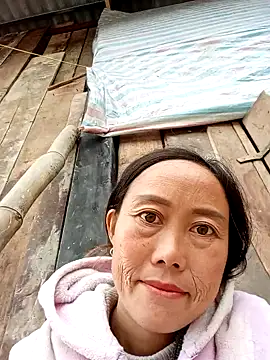 Snapshot of lemon-beo chatting on December 17, 2025, 12:48 am lemon-beo online show from December 17, 2025, 12:48 am