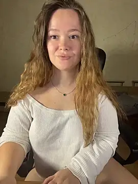 CaramelleSugarr online show from April 16, 2026, 5:57 pm