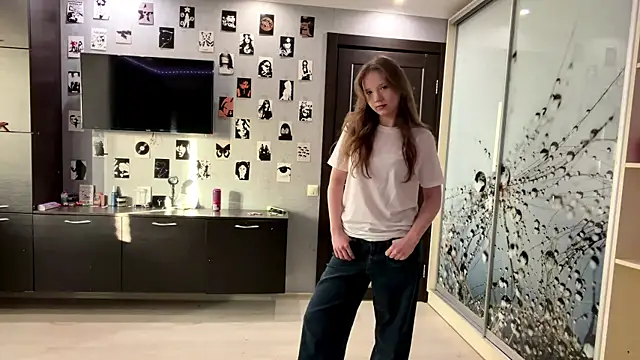 Princessofcashe online show from April 15, 2026, 3:16 pm