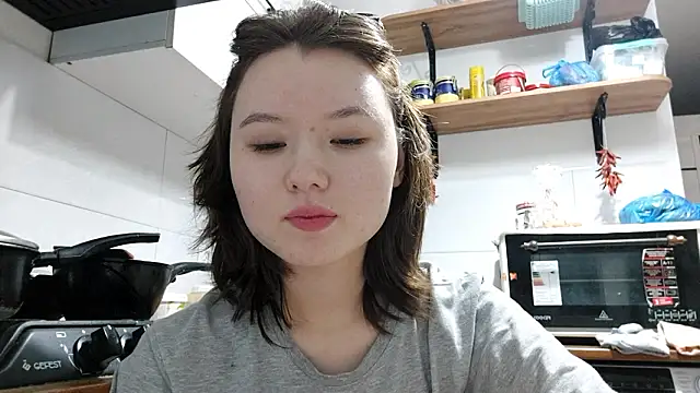 VelmaMaasch online show from February 4, 2026, 1:28 pm