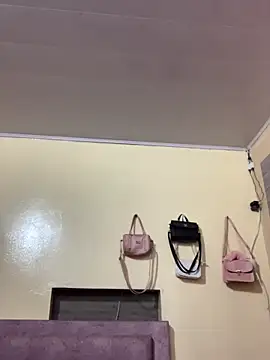 Snapshot of Candy_LS chatting on January 31, 2026, 9:13 pm Candy LS online show from January 31, 2026, 9:13 pm