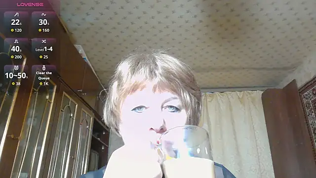 Casey peach online show from February 10, 2026, 4:33 am