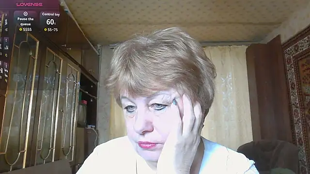 Snapshot of Casey_peach chatting on March 8, 2026, 4:38 am Casey peach online show from March 8, 2026, 4:38 am