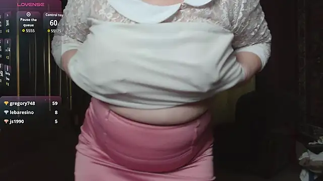 Snapshot of Casey_peach chatting on April 2, 2026, 4:46 pm Casey peach online show from April 2, 2026, 4:46 pm