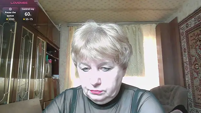 Snapshot of Casey_peach chatting on April 6, 2026, 6:25 am Casey peach online show from April 6, 2026, 6:25 am