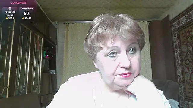 Snapshot of Casey_peach chatting on April 16, 2026, 4:30 pm Casey peach online show from April 16, 2026, 4:30 pm