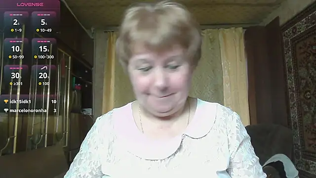 Snapshot of Casey_peach chatting on April 14, 2026, 7:13 am Casey peach online show from April 14, 2026, 7:13 am