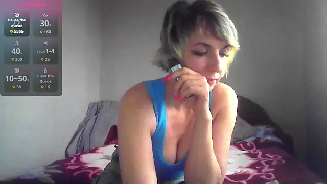 Lana Foxyy online show from April 9, 2026, 4:02 pm