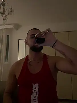 Snapshot of LunaFoxTip chatting on February 12, 2026, 7:24 pm LunaFoxTip online show from February 12, 2026, 7:24 pm