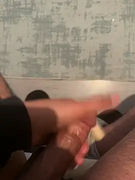 esmer baran44 online show from December 16, 2025, 4:22 pm