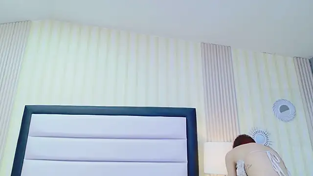 ScarlettFoox online show from April 7, 2026, 7:37 pm