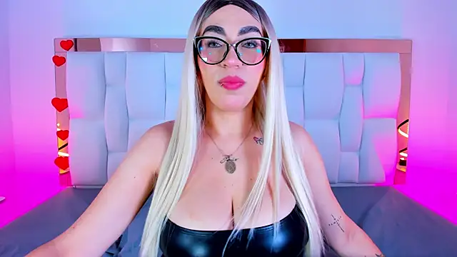 CamilleJuicy  online show from July 7, 2026, 12:52 pm