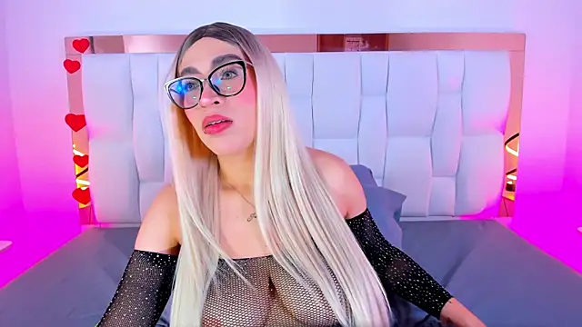 CamilleJuicy  online show from July 13, 2026, 12:59 pm