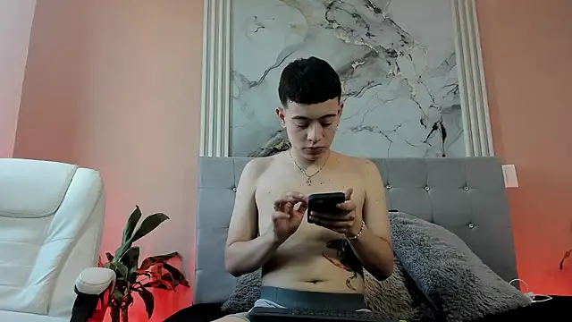 alex xhunter online show from April 12, 2026, 7:50 pm