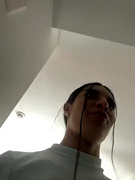 Mia R0uge online show from January 13, 2026, 8:57 pm