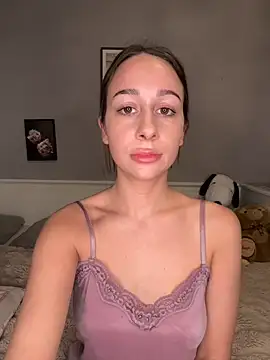 Snapshot of ChiaraSommer chatting on April 10, 2026, 4:03 pm ChiaraSommer online show from April 10, 2026, 4:03 pm