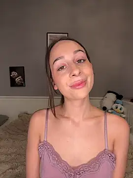 Snapshot of ChiaraSommer chatting on April 13, 2026, 4:11 pm ChiaraSommer online show from April 13, 2026, 4:11 pm