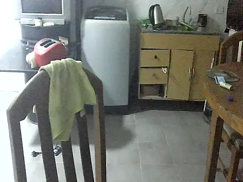 Snapshot of Franalbera chatting on December 18, 2025, 3:55 am Franalbera online show from December 18, 2025, 3:55 am