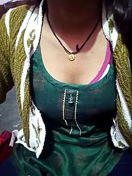 Snapshot of Tanya_mital12 chatting on January 7, 2026, 4:39 am Tanya mital12 online show from January 7, 2026, 4:39 am