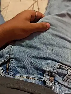 Snapshot of AqueousCrepe chatting on February 10, 2026, 1:10 pm AqueousCrepe online show from February 10, 2026, 1:10 pm