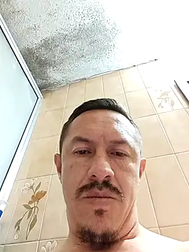 Snapshot of L_hotcream chatting on March 17, 2026, 8:12 pm L hotcream online show from March 17, 2026, 8:12 pm