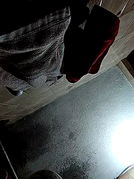 Snapshot of L_hotcream chatting on April 4, 2026, 11:39 am L hotcream online show from April 4, 2026, 11:39 am