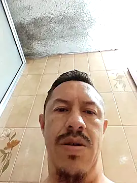 Snapshot of L_hotcream chatting on March 18, 2026, 12:19 pm L hotcream online show from March 18, 2026, 12:19 pm