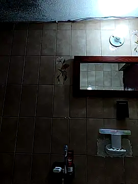 Snapshot of L_hotcream chatting on March 4, 2026, 11:18 am L hotcream online show from March 4, 2026, 11:18 am