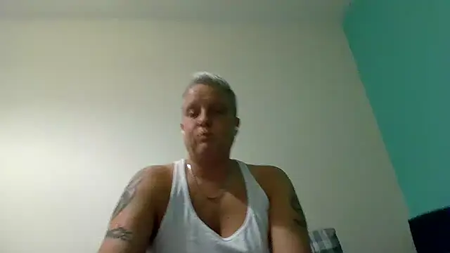 Bendoverbetty3 online show from January 13, 2026, 10:35 pm