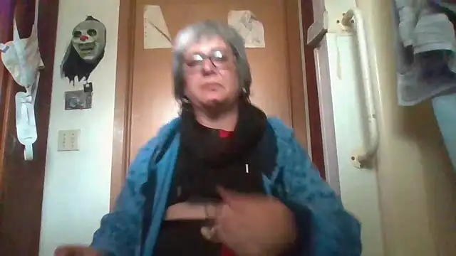 becky1111 online show from May 31, 2026, 1:39 pm