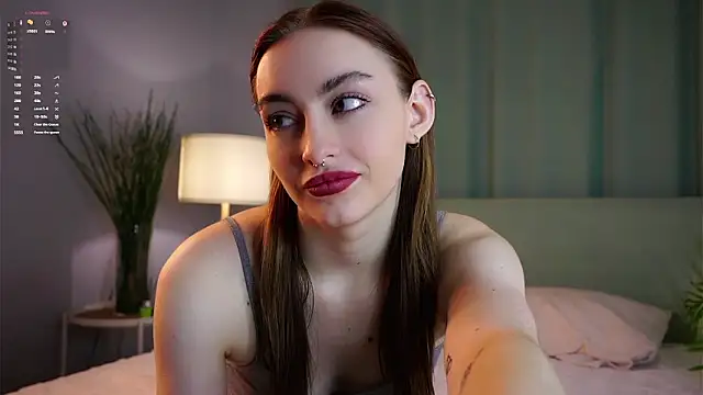 Snapshot of BeckiMacreno chatting on February 11, 2026, 1:55 pm BeckiMacreno online show from February 11, 2026, 1:55 pm