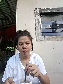 annawet online show from May 17, 2026, 11:27 pm