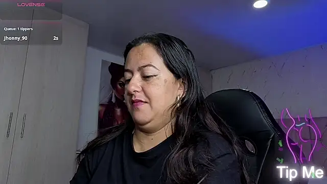 Snapshot of evelyn_harpeery chatting on February 9, 2026, 10:57 am evelyn harpeery online show from February 9, 2026, 10:57 am