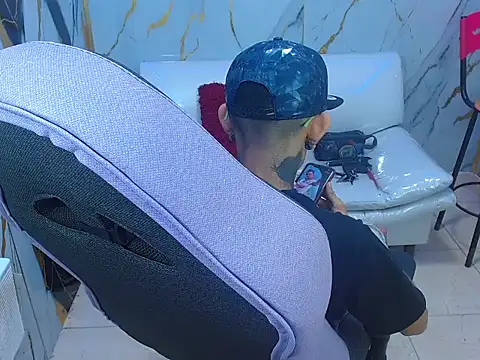 Boy tatto77 online show from July 26, 2026, 12:28 am