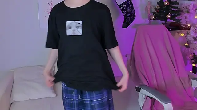 LetoriaNotley online show from January 9, 2026, 8:38 pm