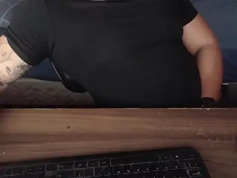 Snapshot of drlluis chatting on February 9, 2026, 5:11 pm drlluis online show from February 9, 2026, 5:11 pm