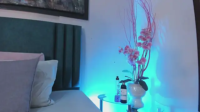 Snapshot of GahiaBelucci chatting on February 28, 2026, 6:18 pm GahiaBelucci online show from February 28, 2026, 6:18 pm