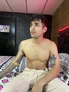 JustynAle2025 online show from March 27, 2026, 4:32 am