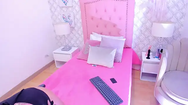 amber  ferrera online show from January 9, 2026, 7:54 pm