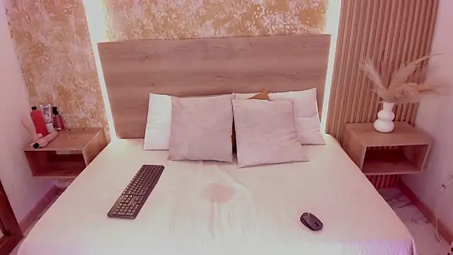 amber  ferrera online show from January 31, 2026, 7:45 pm