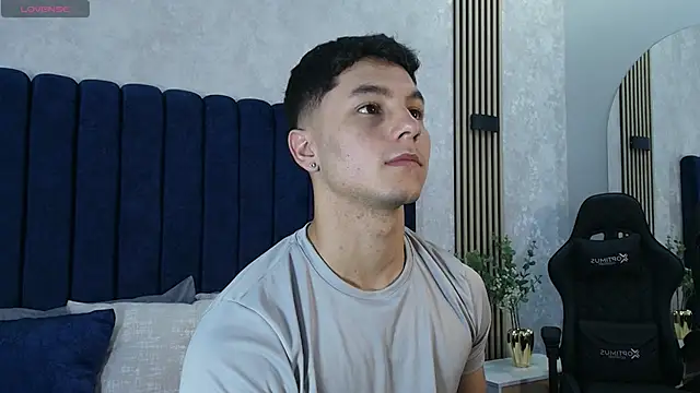 Noah Clarkk online show from May 23, 2026, 5:34 pm