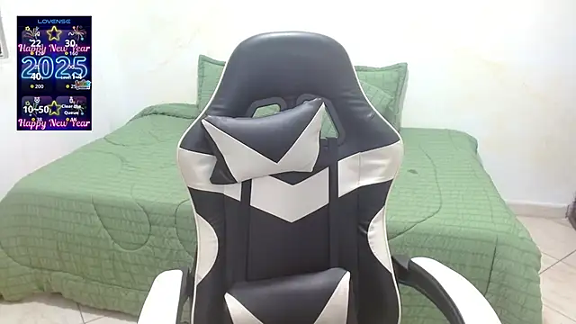 saoryxnsake18 online show from January 10, 2026, 3:46 am