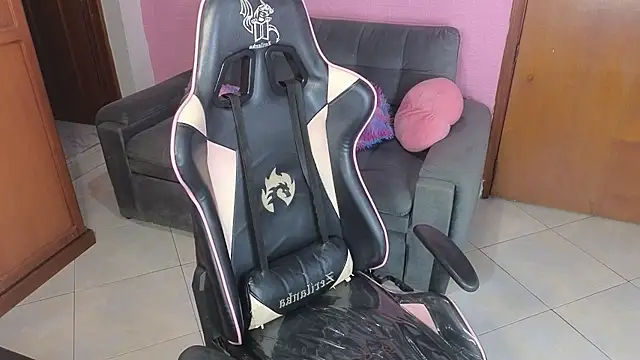 Snapshot of pinkygirl20 chatting on January 13, 2026, 5:55 am pinkygirl20 online show from January 13, 2026, 5:55 am