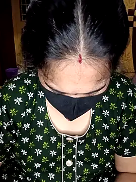 maduri   online show from March 25, 2026, 5:34 pm