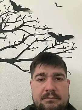 LienalWarplane online show from February 8, 2026, 3:10 pm