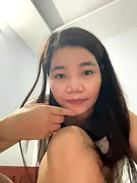 Snapshot of Benguyet2211 chatting on January 12, 2026, 7:48 am Benguyet2211 online show from January 12, 2026, 7:48 am