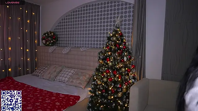 Snapshot of DeliaLoma chatting on January 15, 2026, 5:55 am DeliaLoma online show from January 15, 2026, 5:55 am