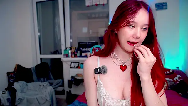 Snapshot of MaryJane_x_Peter chatting on December 18, 2025, 3:38 pm MaryJane x Peter online show from December 18, 2025, 3:38 pm